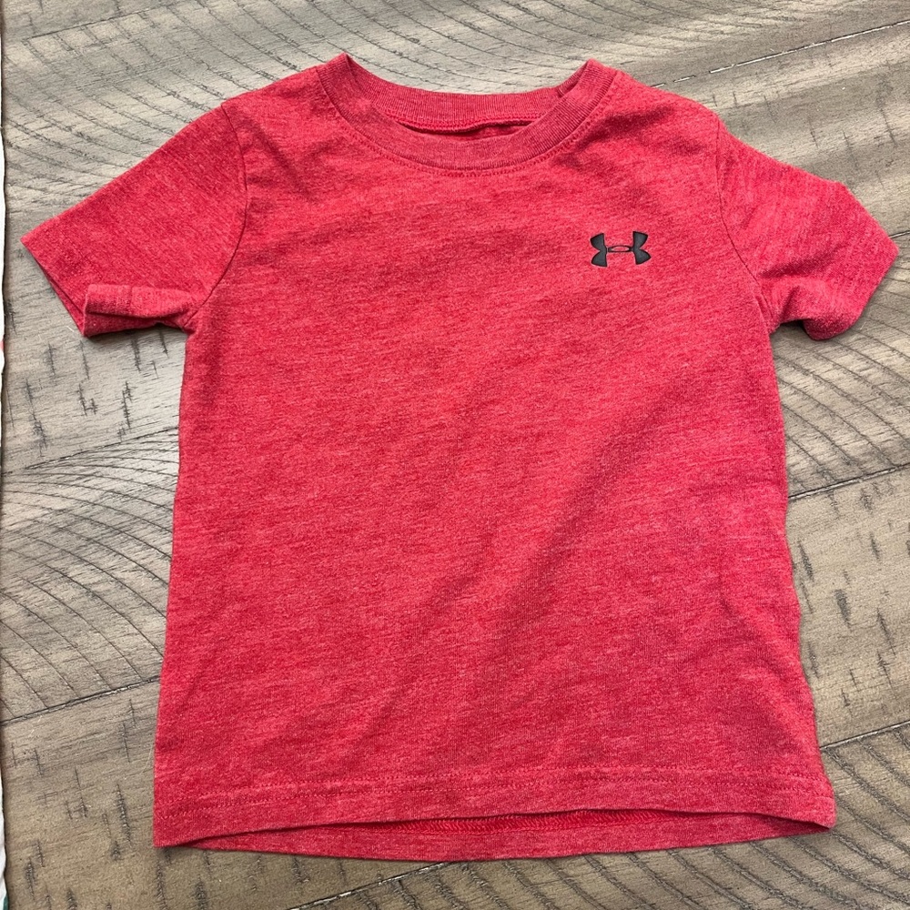 Under Armour Red and Black Short Sleeve Tees